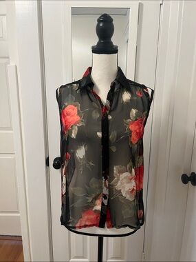 Papillon Red Black Floral Print Sleeveless High Low Poly Button Up Top EUC Sz M